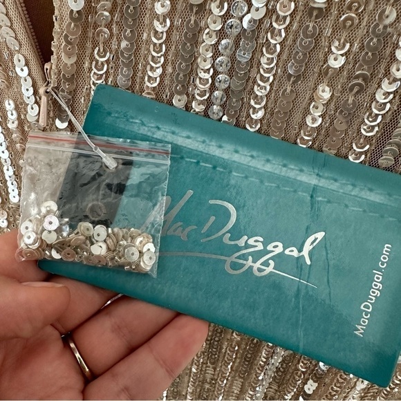 FLAWED NWT Mac Duggal Sheer Full Sequined A-Line Gown Dress in Rose Gold size 4 - Picture 12 of 13